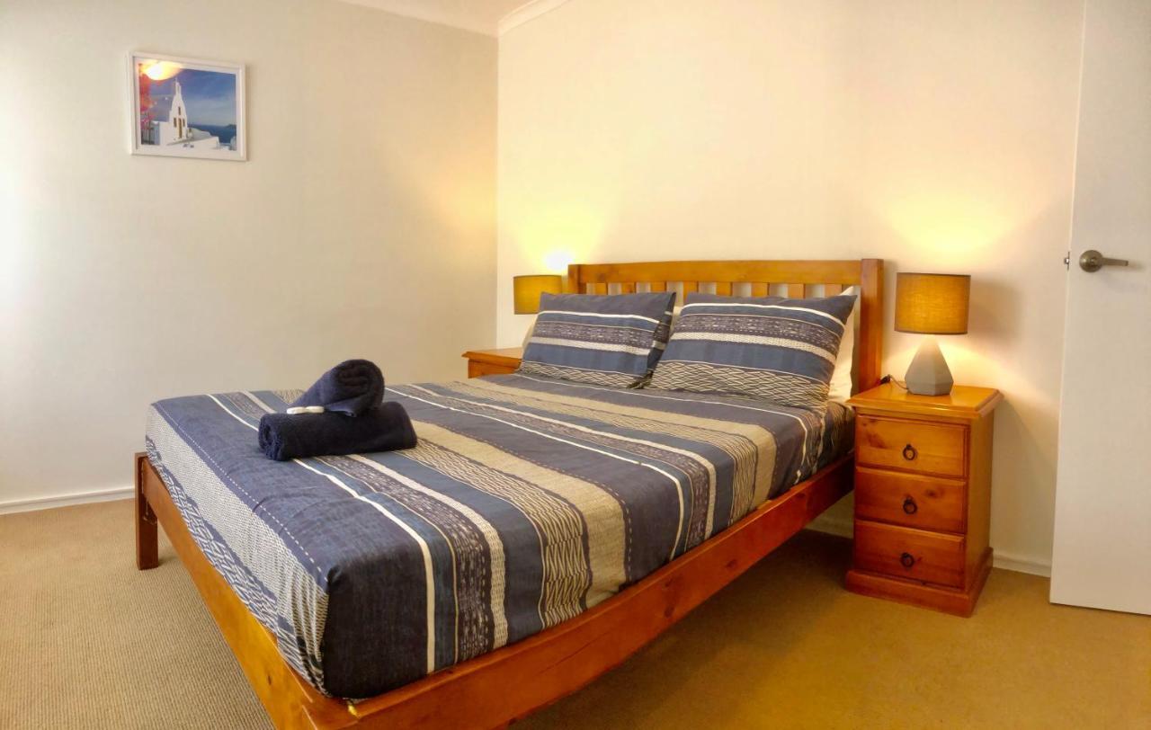 Beach House Opposite Ocean 4 Bed 2 Bathroom With Pool جيرالدتون المظهر الخارجي الصورة